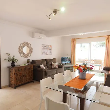 Villa Paradise - Leones *