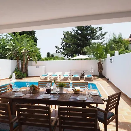 Villa Paradise - Leones