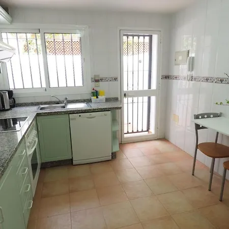 Villa Paradise - Leones