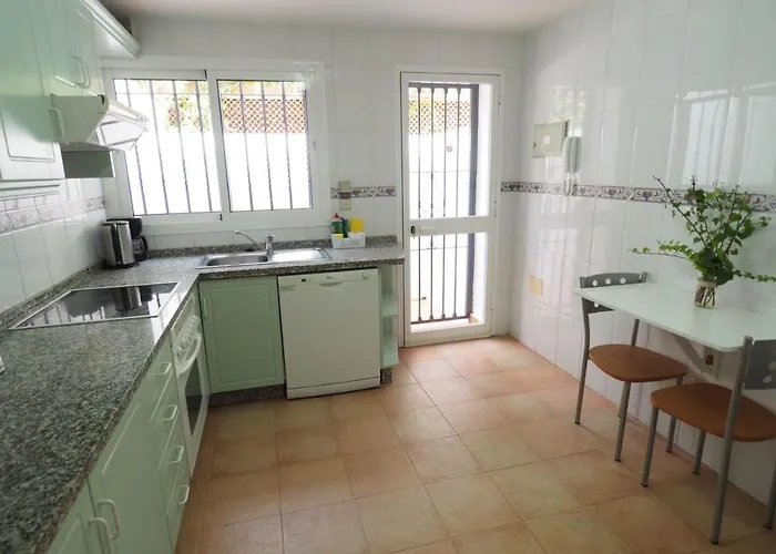 Villa Paradise - Leones